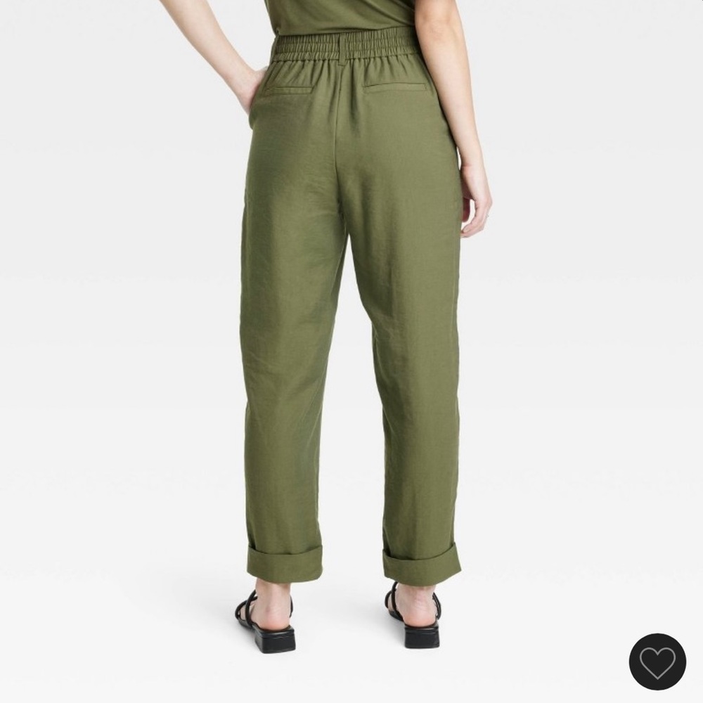 A new day High Rise Slim Fit Effortless Pintuck Ankle Pant.